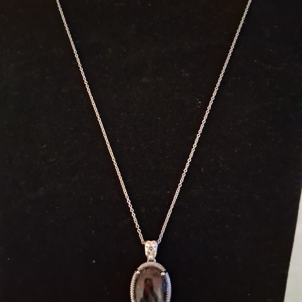 Source Unknown Silver And Black Oval Pendant Neck… - image 5